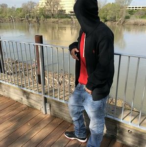 Meet your Posher, Eddie